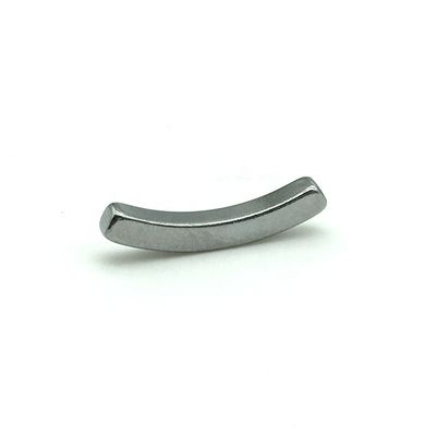 Magnete di neodimio ad arco N52 R18.25xr15.75x2.5mm personalizzato per strumenti medici
