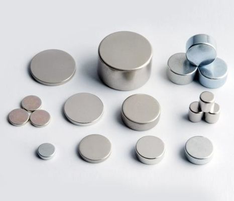 Magnete a disco Ndfeb di terre rare con magnetismo personalizzato