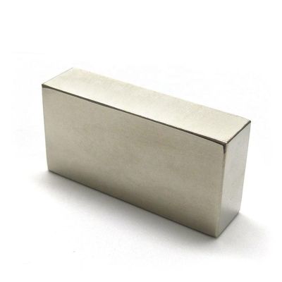 ISO14004 2004 Approvato N52 Neodimio Magnetic Bar Block 100 x 50 x 20 mm per l'ambiente