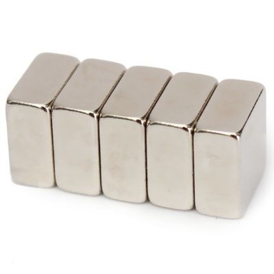Magnete al neodimio composito piccolo blocco 20x20x10 mm per soluzioni magnetiche di lunga durata