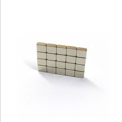 Magnete al neodimio composito piccolo blocco 20x20x10 mm per soluzioni magnetiche di lunga durata