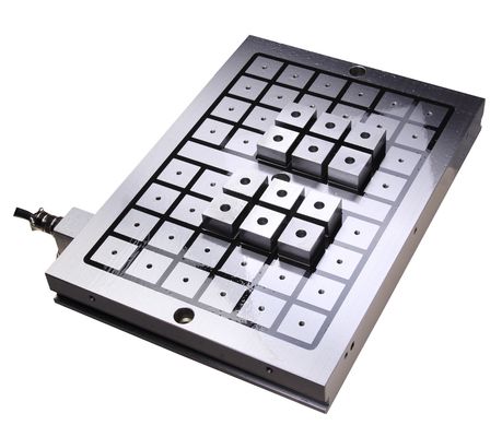 Tavola elettromagnetica versatile e permanente Ogni polo Forza magnetica Più di 380kgf