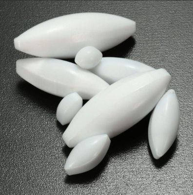 Esperimento di laboratorio Magnetic stir bar con forma cilindrica e magnete industriale