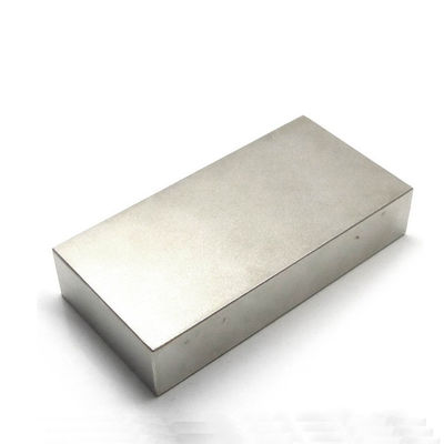N45 Magnete al neodimio F50x50x10mm Circa 190g per applicazioni industriali e pesanti