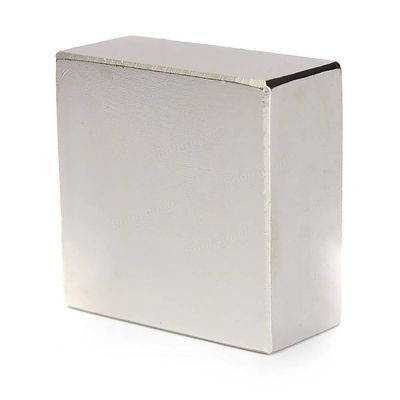 Magnete di terre rare sinterizzato campione Magnete quadrato magnetico permanente potente 50*50*25