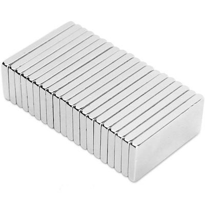 Tolleranza /-0,05 mm Magneti di neodimio N45 rivestiti di nichel superforti per blocchi rettangolari