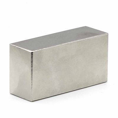Temperatura di lavoro massima 60°C NdFeB Magnet N52 Super Strong Block 50x25x10mm Neodimio
