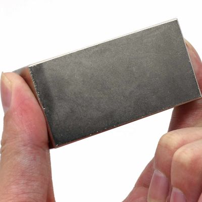 Temperatura di lavoro massima 60°C NdFeB Magnet N52 Super Strong Block 50x25x10mm Neodimio