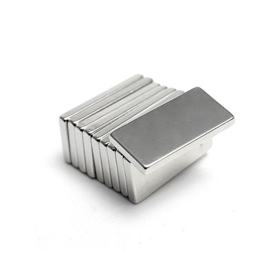 Magnete personalizzato Dimensione Magnete Neodimio Composto Super Forte Permanente N52 Blocchi