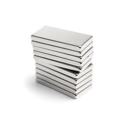 Magnete personalizzato Dimensione Magnete Neodimio Composto Super Forte Permanente N52 Blocchi