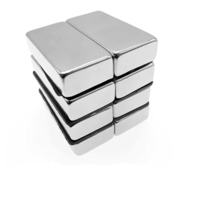 Magnete industriale 50x25x10 sinterizzato di neodimio-ferro-boro per una forte capacità di trattenimento
