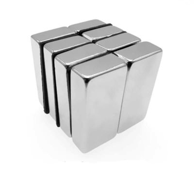 Magnete industriale 50x25x10 sinterizzato di neodimio-ferro-boro per una forte capacità di trattenimento