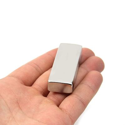 Magnete super forte su misura N52 60x20x10 mm rettangolare con rivestimento di zinco e grado NdFeB