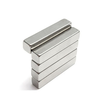 Magnete di neodimio composito magnetizzato diametralmente di grado N35-N52 per levitazione