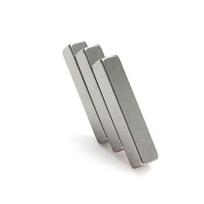 Magnete di neodimio composito magnetizzato diametralmente di grado N35-N52 per levitazione
