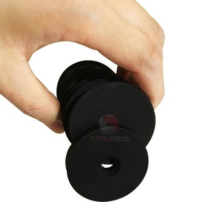 Facile da installare D43 D66 D88mm Magnete di montaggio in gomma con filo interno