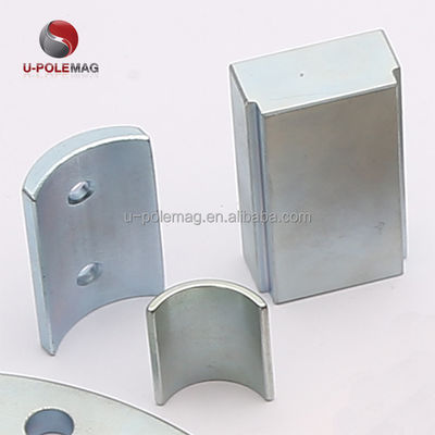 Magnete a disco di ferro-boro di grado NdFeb N35 al neodimio con magnetizzazione assiale o diametrale