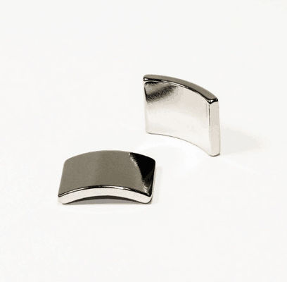 Materiali principali NdFeB Magnete super forte Magneti a segmento di arco di neodimio per motore BLDC