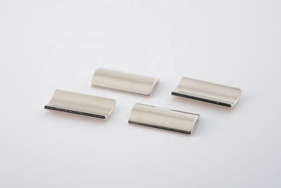 Magnete curvo composto NdFeB personalizzato per magnete permanente motore a ruote a corrente continua senza spazzole