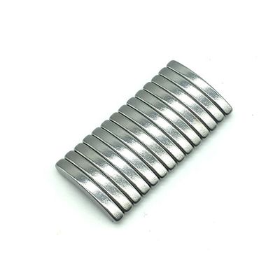 Magnete di neodimio ad arco N52 R18.25xr15.75x2.5mm personalizzato per strumenti medici