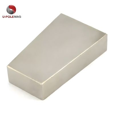 Requisiti specifici personalizzati Magnete trapezoide permanente al neodimio per generatori