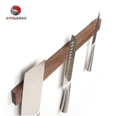 Pratico utensile da cucina porta coltello magnetico a noce con funzionalità multiuso