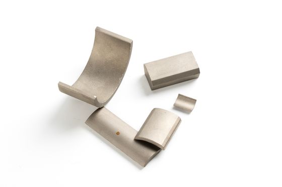Magnete industriale YXG-32 Magnete smco sinterizzato con temperatura di lavoro massima di 300 gradi
