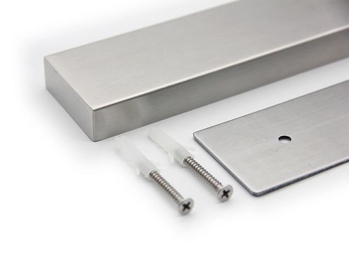 Portatore di coltello da cucina con una potente superficie magnetica e rivestimento in acciaio inossidabile