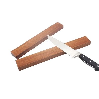 Accessoio per cucina di legno di quercia con porta coltello magnetico