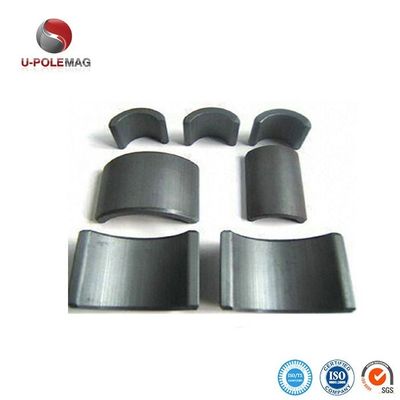Magneti ceramici curvi di ferrite di grado Y30 con eccellente resistenza alla demagnetizzazione