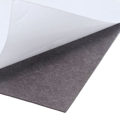 Rollo di fogli di gomma magnetica flessibile con adesivo per legami forti e duraturi