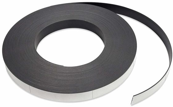 Nastro magnetico isotropico flessibile autoadesivo per applicazioni di carta certificato ROHS