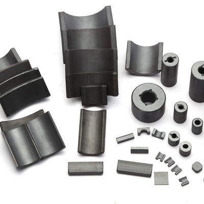 Magneti industriali Y35 Ceramica Ferrite Magnet Bar Ring Block Disc Arc senza rivestimento