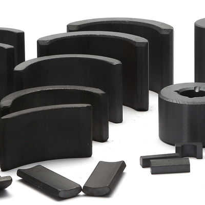 Magneti industriali Y35 Ceramica Ferrite Magnet Bar Ring Block Disc Arc senza rivestimento