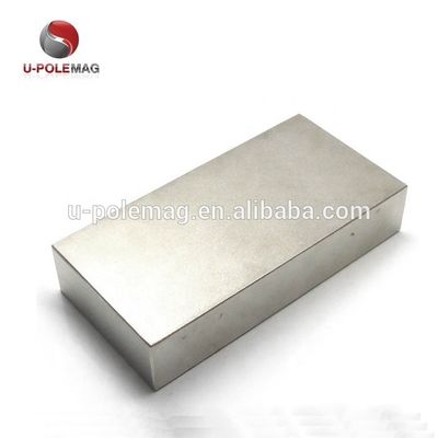 Materiali principali NdFeB Magnete 100mm Tripolari Blocco gigante per applicazioni precise