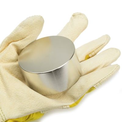 N52 Magnete al neodimio 50x30 mm con spessore direzione del magnetismo e rivestimento nero epossidico