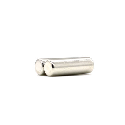 Magnete a cilindro magnetizzato diametralmente con rivestimento in NiCuNi o Zn e tolleranza ± 1%