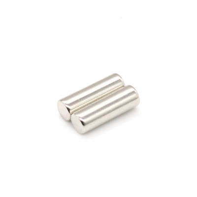 Magnete a cilindro magnetizzato diametralmente con rivestimento in NiCuNi o Zn e tolleranza ± 1%
