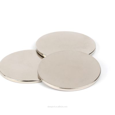 Magnete sinterizzato di neodimio-ferro-boro N52 personalizzato per una forte forza magnetica