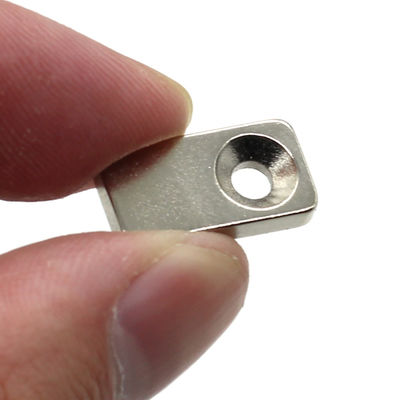 Magnetizzazione su misura Direzione N35 Magnete di Neodimio Forte