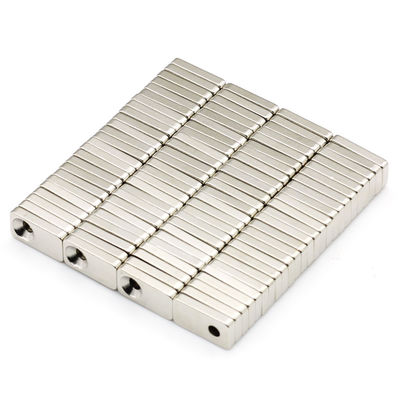 Magnetizzazione su misura Direzione N35 Magnete di Neodimio Forte