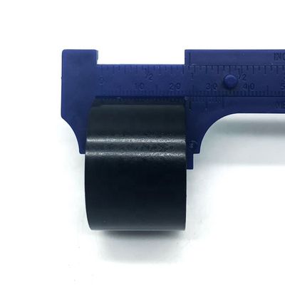 Magnete industriale personalizzato per lo stampaggio a iniezione a legame all'interno del sensore automobilistico in B2B
