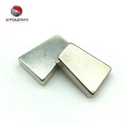 34.66g grado NdFeB ad alta temperatura 150 Centigradi 48SH magneti NdFeB a forma di trapezio