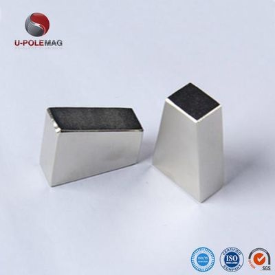 34.66g grado NdFeB ad alta temperatura 150 Centigradi 48SH magneti NdFeB a forma di trapezio