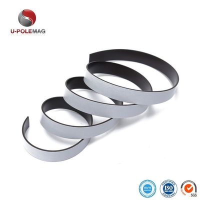 Nastro magnetico di gomma autoadesivo per attacco di nastro magnetico flessibile personalizzato