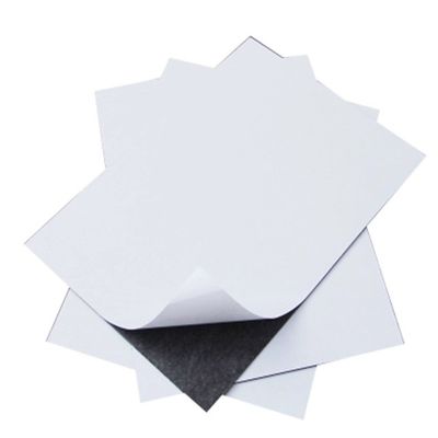 Campione Magnete di gomma isotropica Carta bianca flessibile Rollo di cancellazione a secco PVC Campione nero