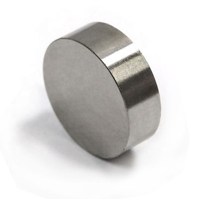 7.4g/cm3 Densità Terra rara Magnete a cilindro rotondo in AlNiCo permanente per pulsante del cavo