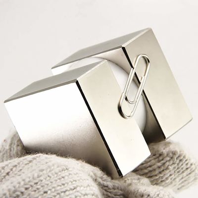 Utilizzazione industriale 52 Blocco di magnete al neodio forte per generatore eolico Magnete industriale