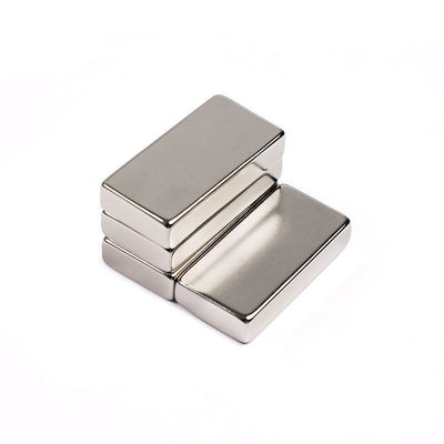 Magnetismo di spessore Direzione N52 Grado NdFeB Blocco Magnete al neodimio per industria
