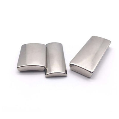 Magnete ad arco motore NdFeB personalizzato Magnete a segmento di neodimio super grande con grado N35-N52